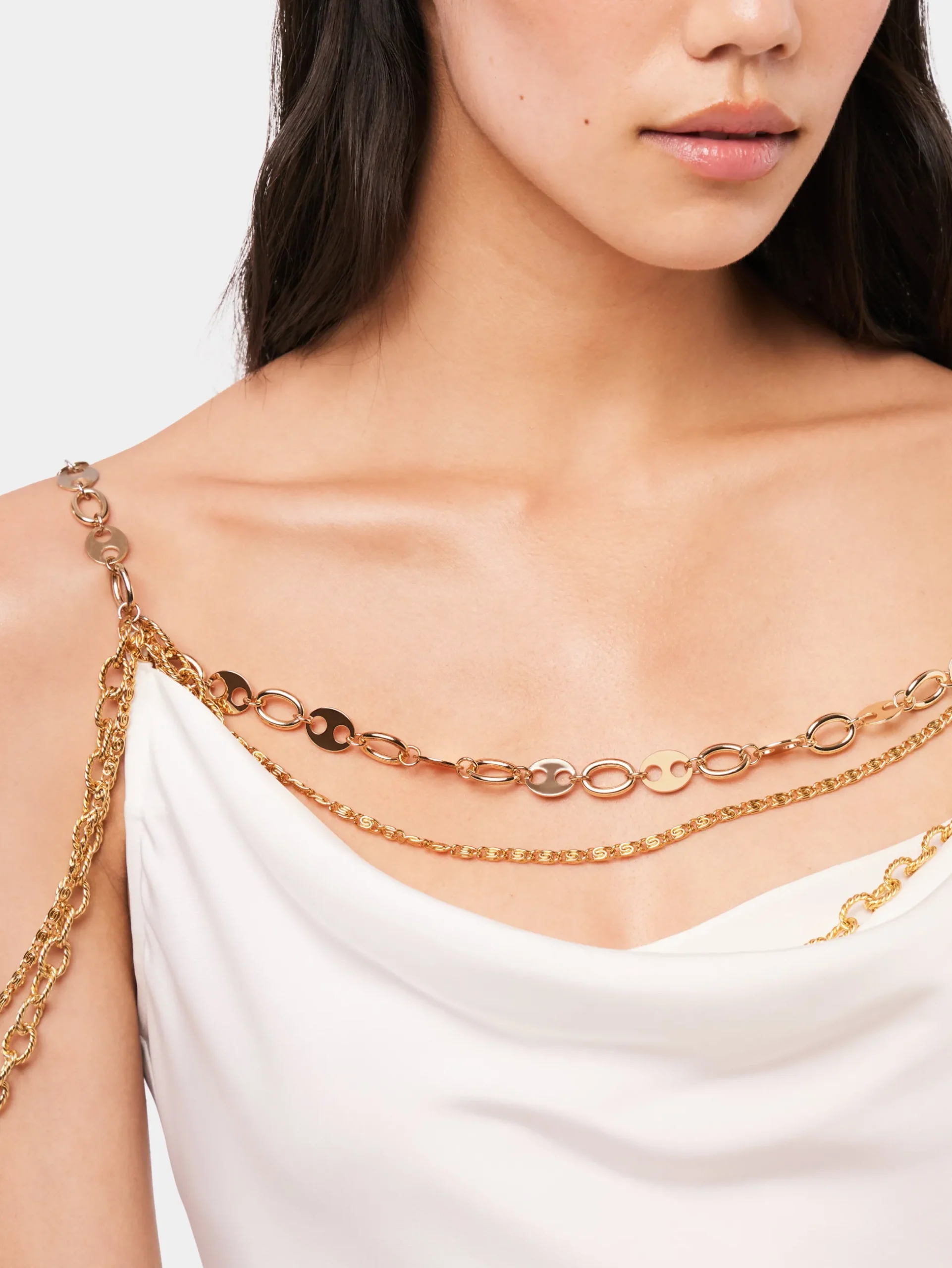 Light white dress embellished with "eight" signature chain | Rabanne Flash Sale
